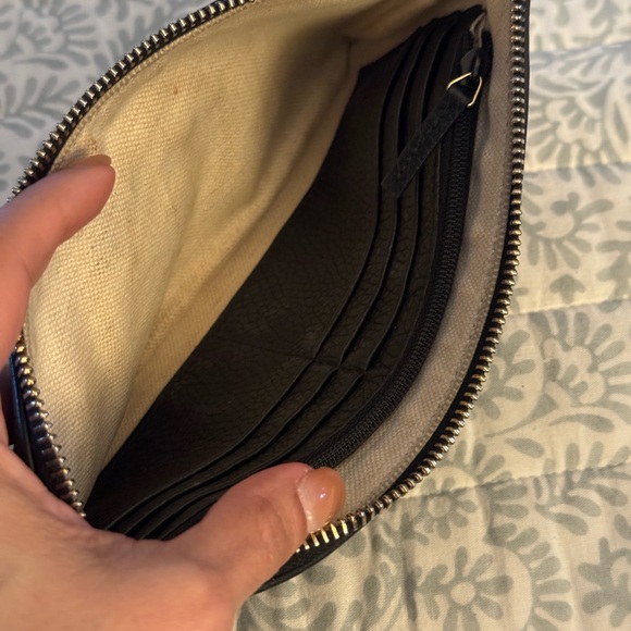 Gucci Soho Leather Wristlet Clutch – Black Pebbled Leather - Picture 6 of 7